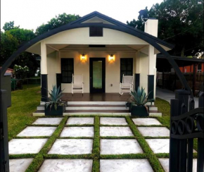 Newly Renovated 2 Bedroom / 2 Bathroom Home